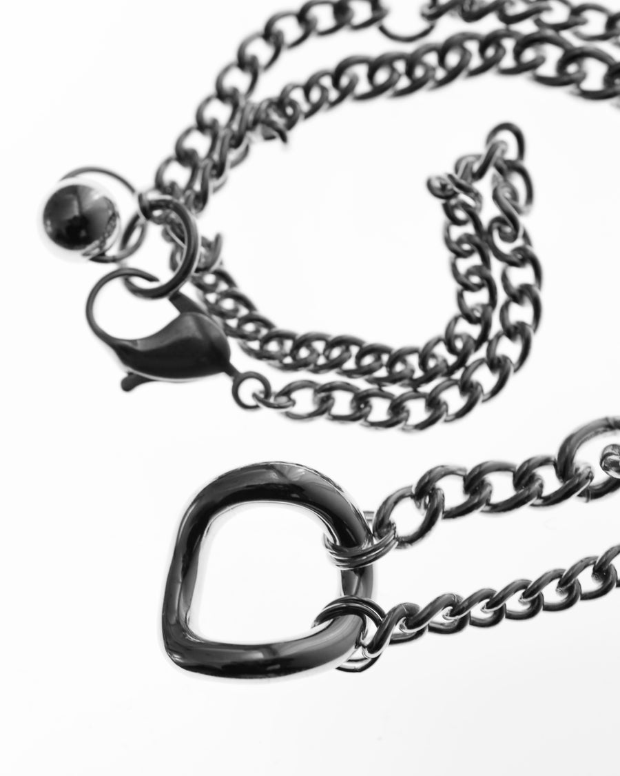Hug Necklace 01