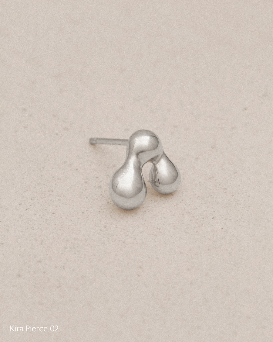 Kira Pierce / S