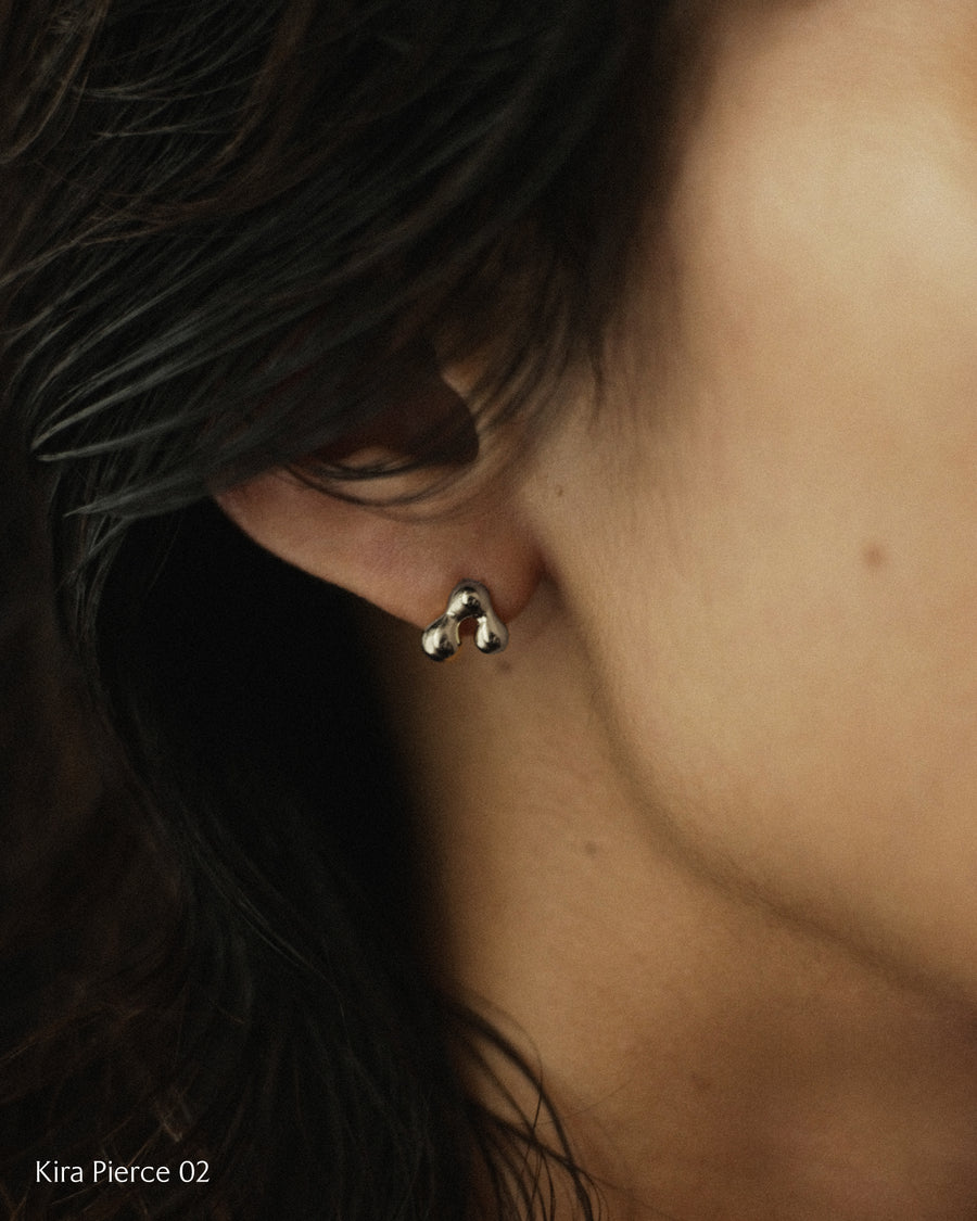 Kira Pierce / S